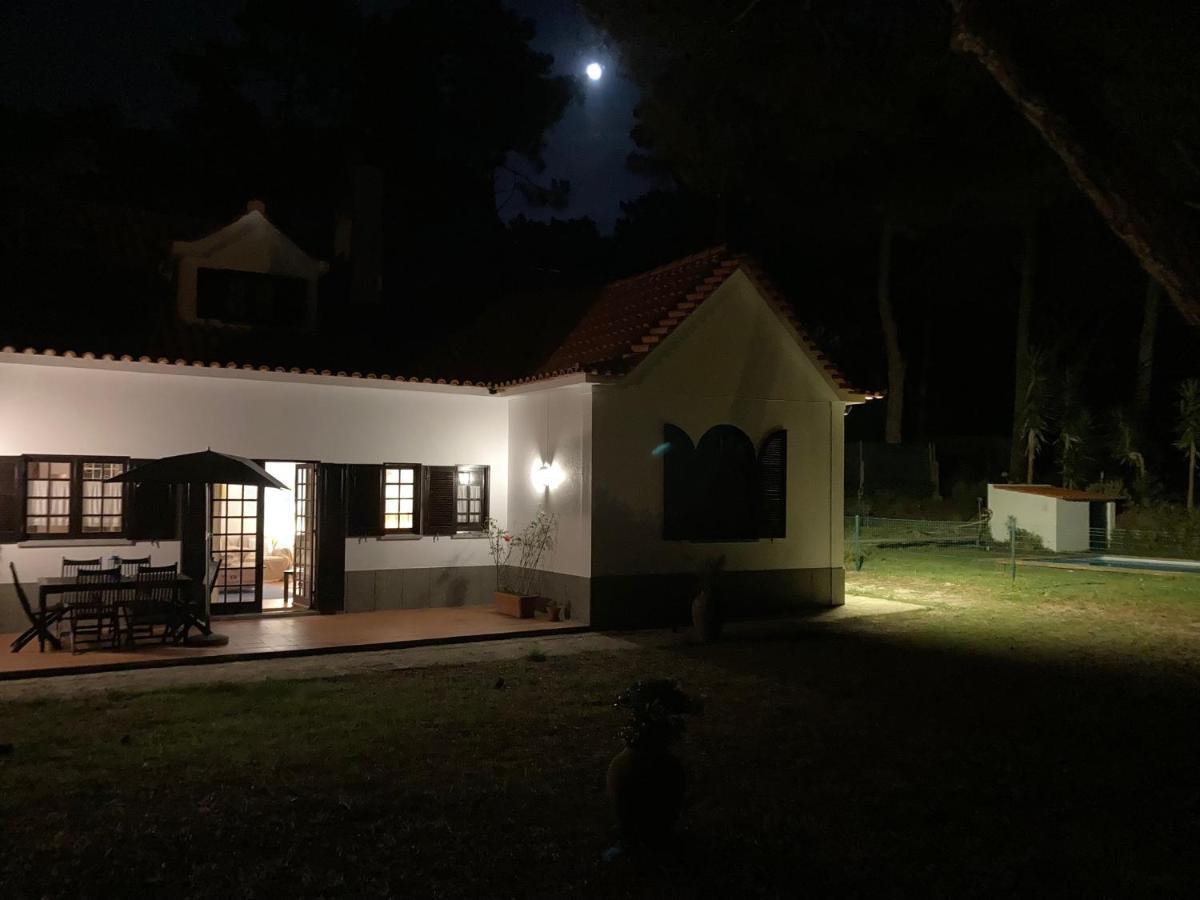 Moradia No Pinhal Com Piscina - Espaco E Privacidade Para As Suas Ferias! Sintra Exteriör bild